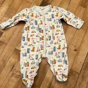 Kissy Kissy  6-9m Pima city cotton footie